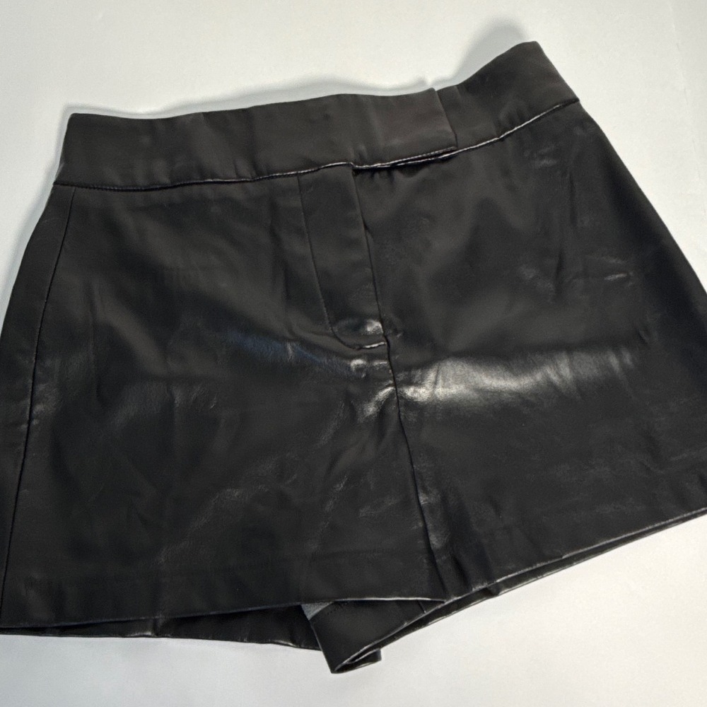 House of Harlow 1960 shorts size 4 mini Vegan Leather High Waisted grunge NWT